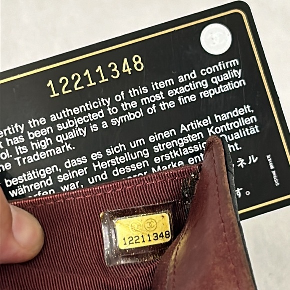 🖤Vtg CHANEL Lambskin Classic quilted flap wallet - Picture 13 of 17